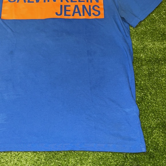 Calvin Klein Men’s Tee(USED) - Picture 6 of 9